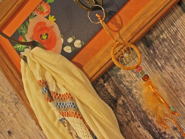 Knager i træ: Inspiration til kreative ophængsløsninger